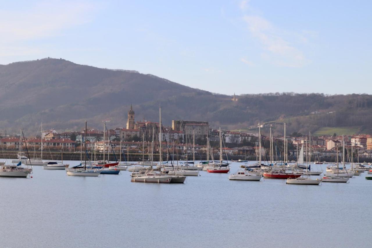 Chambres D'Hotes "Hor Dago" Pres De La Gare D'Hendaye Avec Le Petit-Dejeuner Bagian luar foto