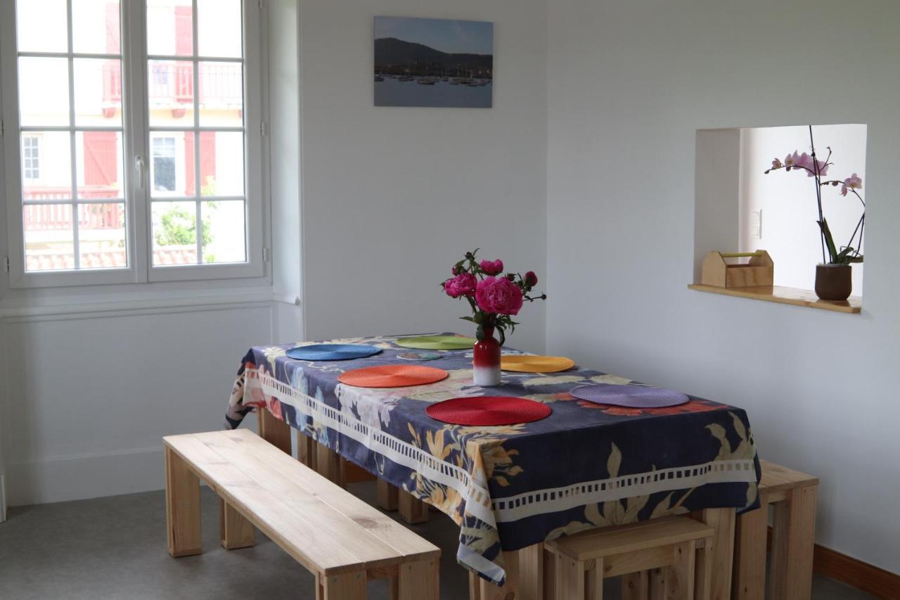 Chambres D'Hotes "Hor Dago" Pres De La Gare D'Hendaye Avec Le Petit-Dejeuner Bagian luar foto