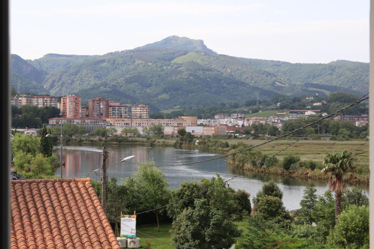 Chambres D'Hotes "Hor Dago" Pres De La Gare D'Hendaye Avec Le Petit-Dejeuner Bagian luar foto
