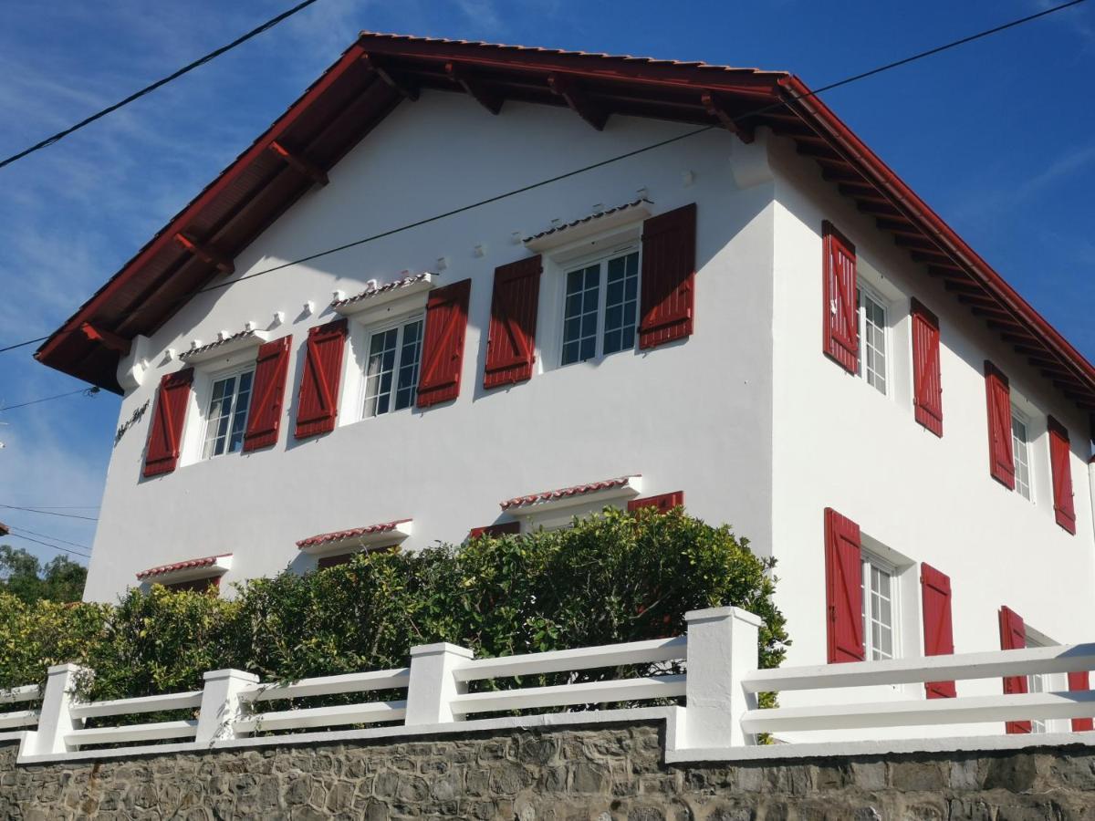 Chambres D'Hotes "Hor Dago" Pres De La Gare D'Hendaye Avec Le Petit-Dejeuner Bagian luar foto
