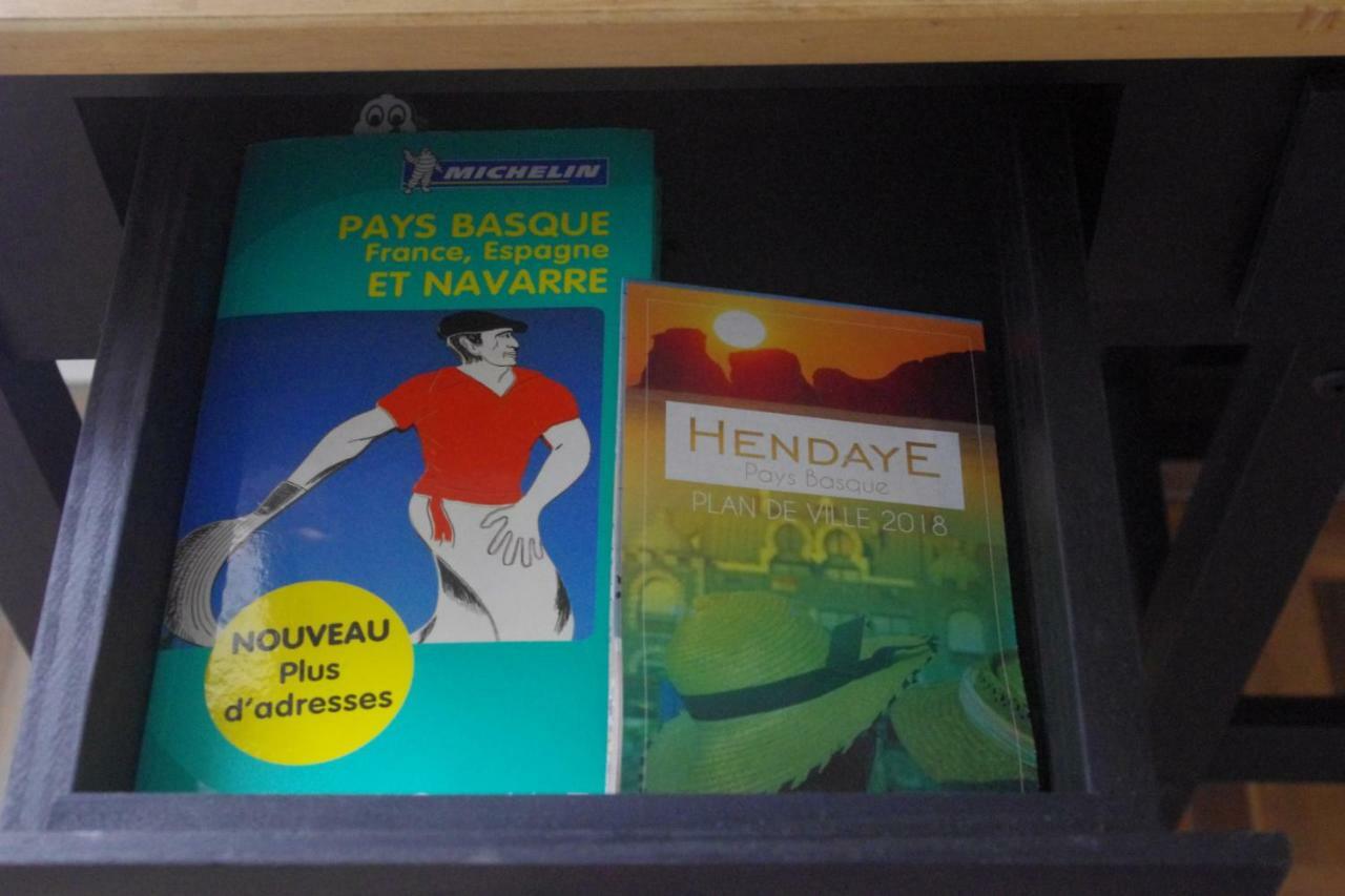 Chambres D'Hotes "Hor Dago" Pres De La Gare D'Hendaye Avec Le Petit-Dejeuner Bagian luar foto