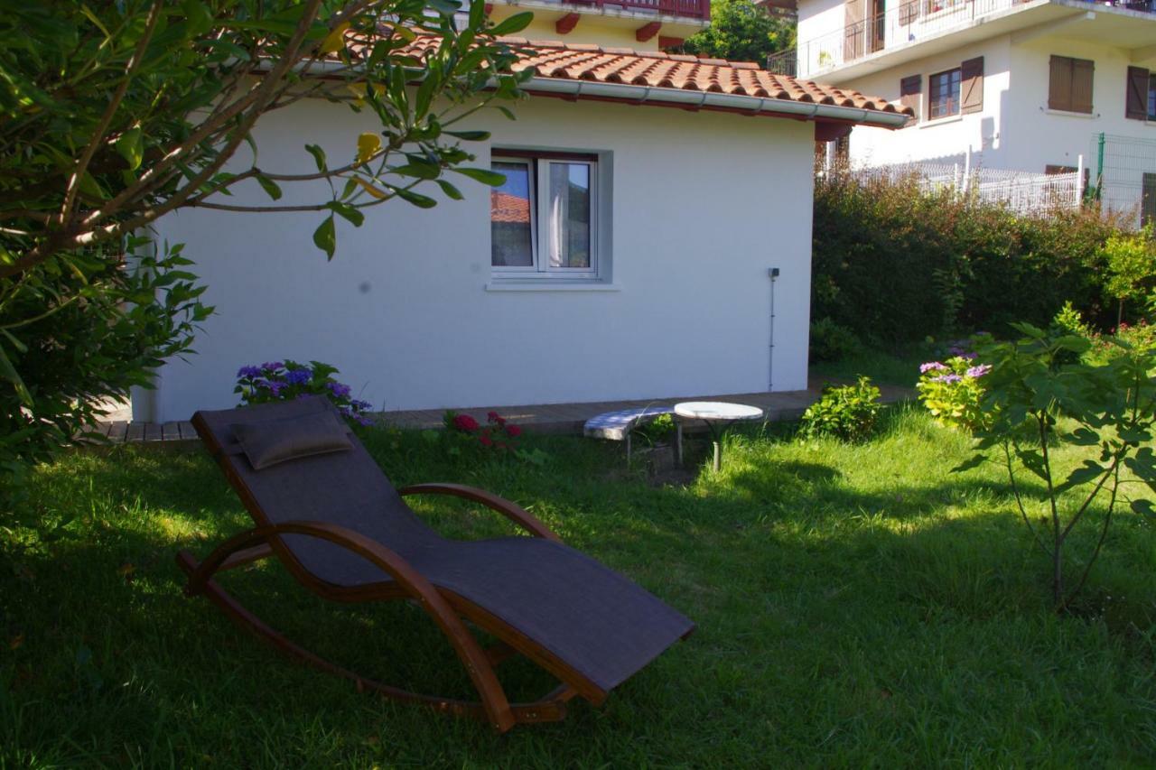 Chambres D'Hotes "Hor Dago" Pres De La Gare D'Hendaye Avec Le Petit-Dejeuner Bagian luar foto