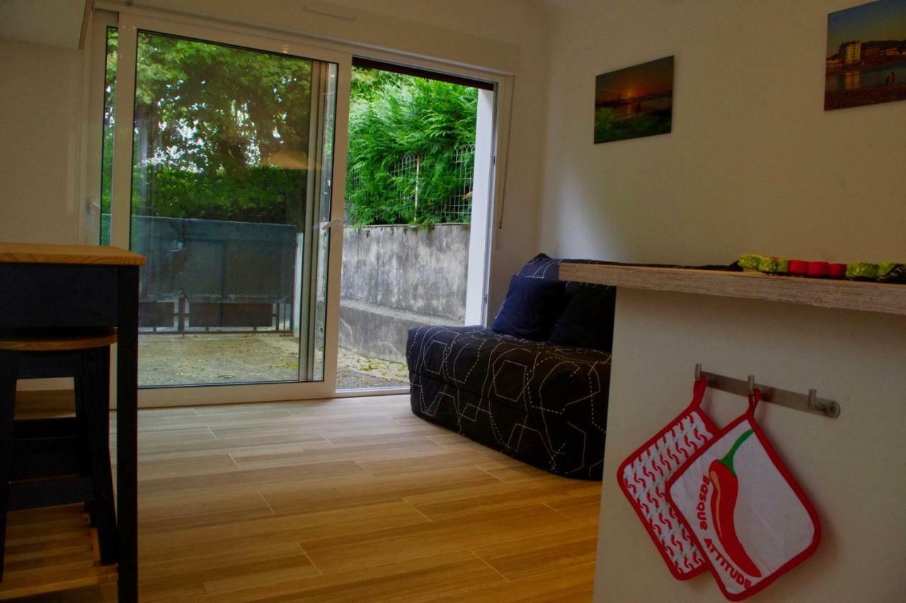 Chambres D'Hotes "Hor Dago" Pres De La Gare D'Hendaye Avec Le Petit-Dejeuner Bagian luar foto